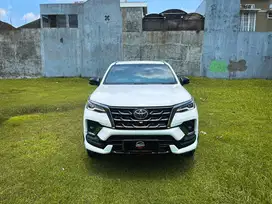 FORTUNER 2.8 GR 4x4 Diesel AT