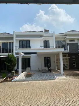 Rumah Baru 2 1/4lantai Shm Residence One  Bagus