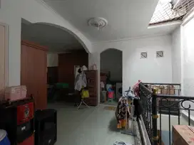 Rumah 2 lantai siap huni dalam cluster jababeka