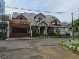 Full Furnish Jual Sewa Rumah 2 Lantai Dharmahusada Row 3,5 Mobil