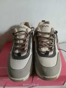 Jual Sepatu merk PVN ukuran 39
