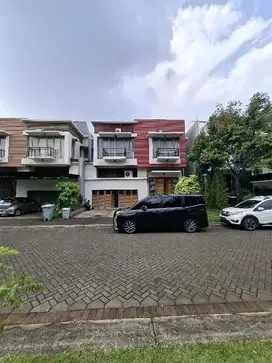 Turun harga jual rumah harga NJOP di cluster Raffles Cibubur depok