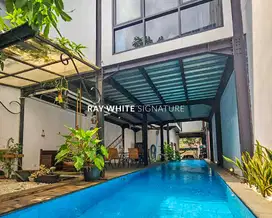 Dijual Rumah Bagus Jl. Saraswati Ujung