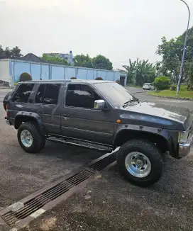 Jual nissan teranno spirit 2002 istimewa pajak on