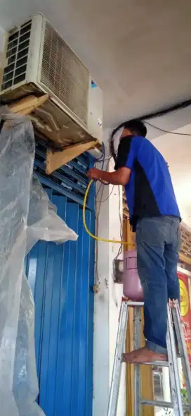 Panggilan jasa service AC rumahan