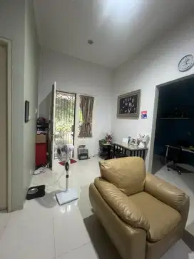 dijual rumah 2 lantai  cluster batavia (gading serpong )