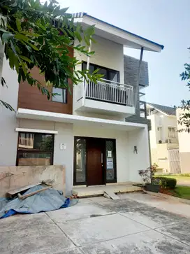 Rumah siap huni di summarecon karawang masih baru dan sudah rapih
