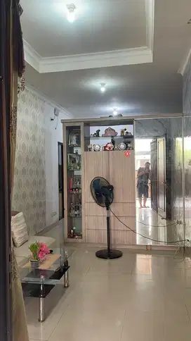 Dijual Rumah 2 Lantai di Aralia Harapan Indah Bekasi