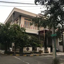 dijual rumah stragegis