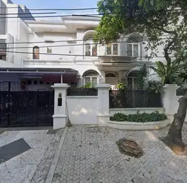 RUMAH di KEBAYORAN LAMA, JAKARTA SELATAN