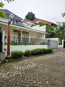 DIJUAL RUMAH  TAMAN REMPOA TANGERANG SELATAN