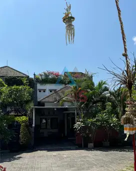 DIJUAL RUMAH LANTAI 2 SEMI VILLA