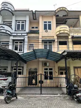 Di jual Rumah Tinggal Lokasi Sangat strategis Rumah masih sangat bagus
