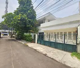 Dijual Rumah di Pinggir Dekat Jl Let Suprapto di Cempaka Putih II