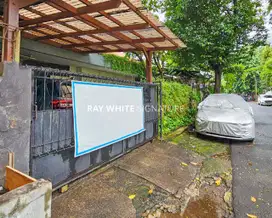 Dijual Rumah Strategis , Jl. Villa Semanggi dekat Gatot Subroto
