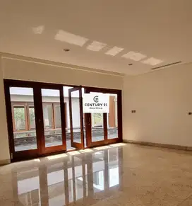 Rumah dijual di Pondok Indah mewah fasilitas modern.