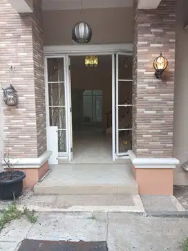 dijual cepat rumah 2lt di royal residence Pulogebang