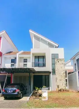 Rumah 2 Lantai Legenda Wisata Cibubur 8 menit ke Tol Nagrak