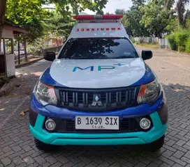 Ambulance Medika Plaza (MP 14) Mitshubisi Triton 2,5 L SC HDX 4x4 MT