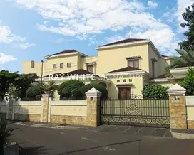 Dijual Rumah Strategis dan Tenang,  Jl. Taman Radio Dalam