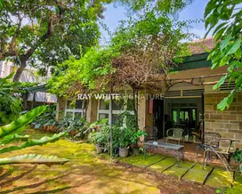 Dijual Rumah Strategis Kebayoran Baru, Jl. Dharmawangsa II