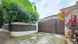 Dijual Rumah Strategis Jl. Pangeran Antasari, bisa usaha