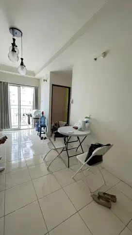 sewakan 2 kamar ada AC,ranjang,water heater,kulkas Apt.Mediterania 2