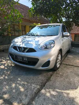 Nissan March 1.2 2015 MT