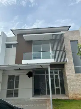 RUMAH PIK 2 DIJUAL TERMURAH UK 10X15 2 LANTAI CLUSTER BAGUS SIAP HUNI