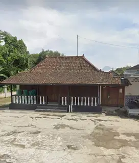 Disewakan rumah luas di dekat pemda sleman