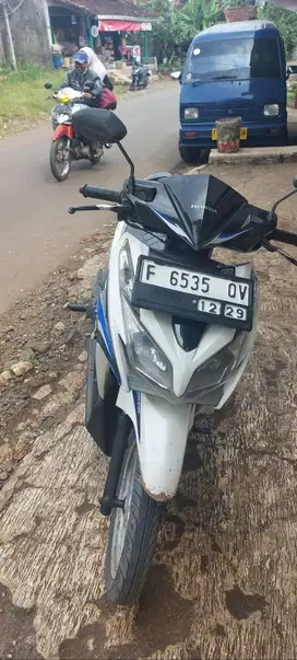 JUAL MOTOR VARIO 2014