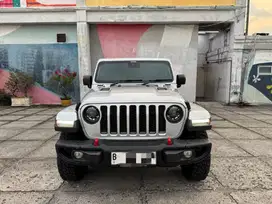 Jeep Rubicon Gladiator 3.6L Matic Bensin 2023