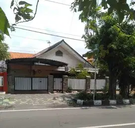 Rumah Tengah Kota Sidoarjo Lokasi Raya Sidoarjo Kota
