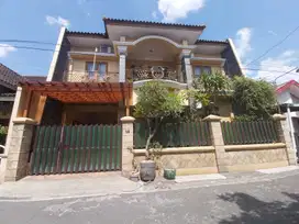 Rumah mewah full furnished di gentan solo