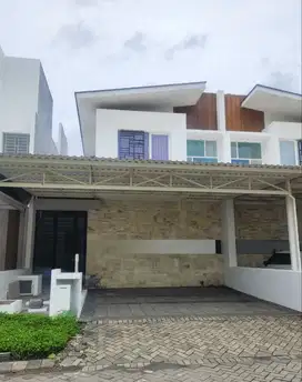 Rumah Minimalis 2 Lantai Royal Residence Wiyung