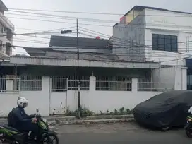 Dijual rumah kosong Luas 267m² di Tomang Raya