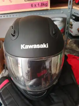 Dijual helm Kawasaki 2025