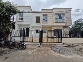 Rumah Hoek 2 Lantai Baru di Sektor 7A Gading Serpong