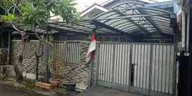 Di jual Rumah 2 Lantai Lokasi Sangat Strategis di Ciputat