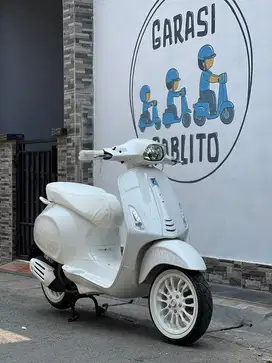 Vespa Sprint Justin Bieber (km 700)