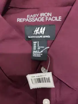 Kemeja H&M Maroon Lengan Panjang Slim Fit ( S )