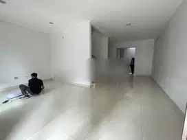 For Rent Rumah Golf Island 3+1. Ukuran 6x15.