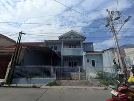Rumah Usaha Strategis 2 Lantai Tengah Kota