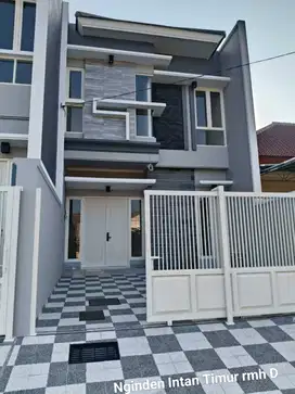RUMAH BARU GRESS 2LANTAI NGINDEN INTAN TIMUR