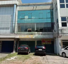 Dijual Ruko Lokasi Strategis Di Jl. Mt. Haryono Jl. Stadion Utama