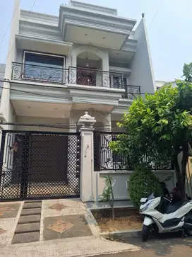 PURI INDAH, DIJUAL RUMAH 8 X 20, DEKAT PERMATA BUANA-KEBON JERUK