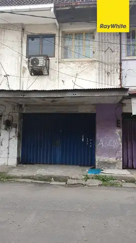 Disewakan Ruko 2 lantai Area Komersial di Jl Bongkaran Surabaya