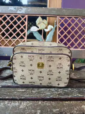 MCM - TAS SELEMPANG WANITA BAHAN KANVAS