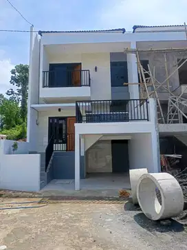 Perumahan serasa Villa, 70 mtr ke jl Raya Perintis kemerdekaan