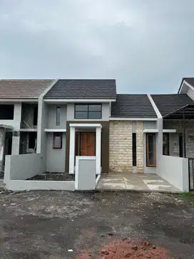 Rumah Baru Siap huni perbatasan Sukodono Nol jalan Raya
